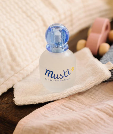 El eau de soin perfume Bebé Mustela es ideal para perfumar al bebé en total seguridad. 