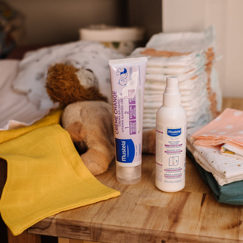 Cómo quitar el pañal: enseñar a los niños a usar el orinal o reductor - Mustela España - 1