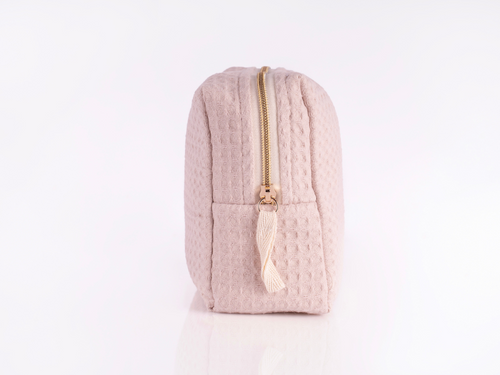 Detalle de la cremallera del Neceser beige de Mustela. - Mustela España - 5