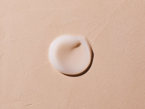 Bálsamo para aliviar los pezones agrietados por amamantar con textura rica y fundente. slider - Mustela España - 4