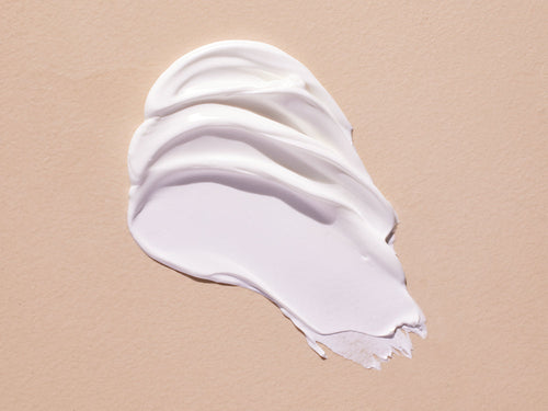 La textura de la crema pañal certificada Bio deja una capa protectora en la zona del pañal. slider - Mustela España - 4