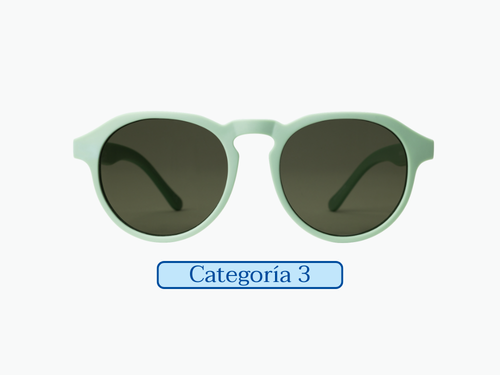 Gafas de sol de adulto en color verde y forma redonda, hechas con materiales reciclados y con cristal polarizado de categoría 3 y protección UV400. - Mustela España - 5