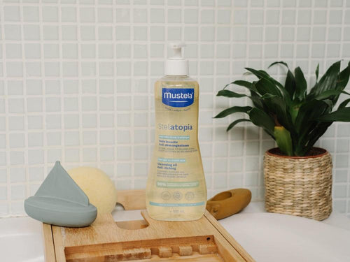 El envase de 500ml del Aceite de ducha y baño Stelatopia permite un uso familiar, desde el nacimiento - Mustela España - 5