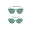 Los modelos de gafas de sol de color verde para adultos y para niños de Mustela
