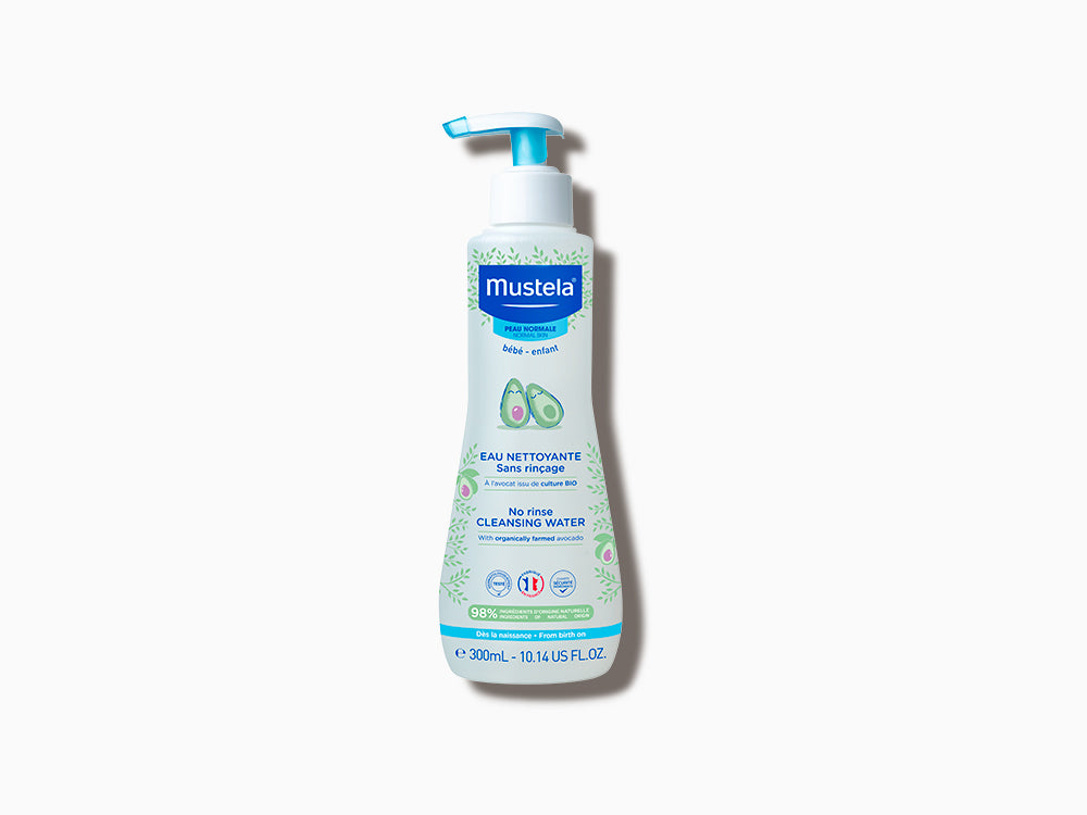 Bote de 300ml de agua micelar de Mustela para limpiar la piel del bebé sin aclarado