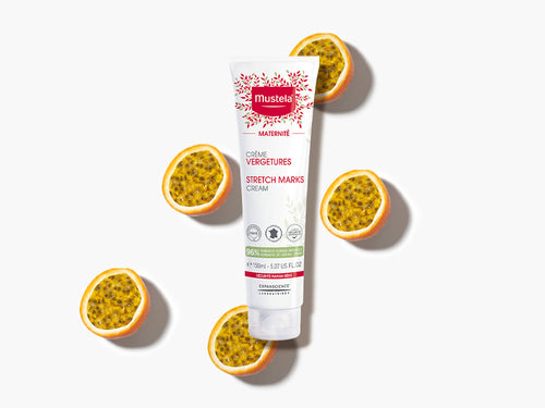 El tubo de crema antiestrías de Mustela lleva maracuyá para mejorar la elasticidad de la piel durante el embarazo. - Mustela España - 2