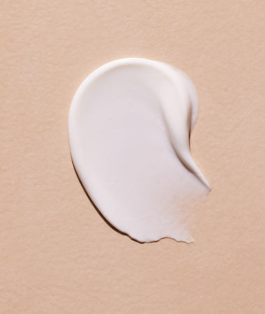 La crema facial nutritiva de Mustela está enriquecida con Cold cream and cera de abeja. 