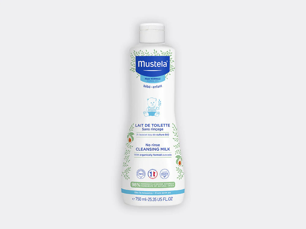 Bote de 750 ml de leche de limpiadora de cara y de cuerpo Mustela con un 98% de ingredientes de origen natural