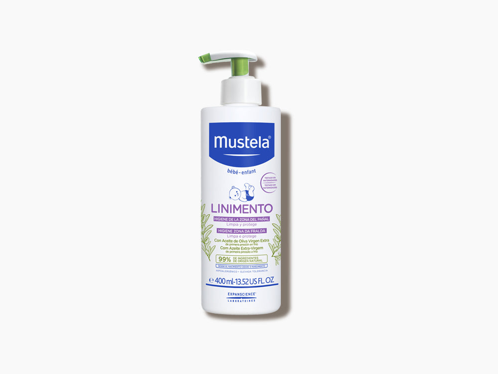 Envase de 400ml de linimento de Mustela, para limpiar el culito del bebé al cambiarle el pañal.