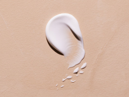 textura untuosa de la leche limpiadora Mustela para cara, cuerpo y zona de pañal. slider - Mustela España - 7