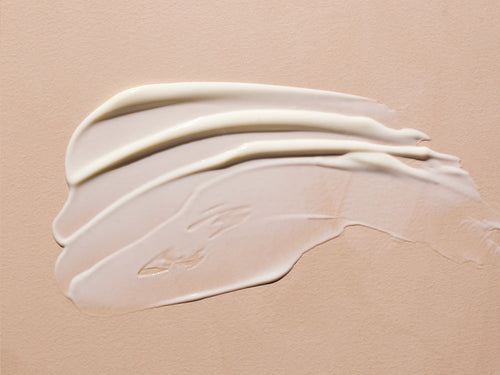 El linimento Mustela para el cambio de pañal del bebé tiene una textura que deja un film protector en el culete del bebé. slider - Mustela España - 4